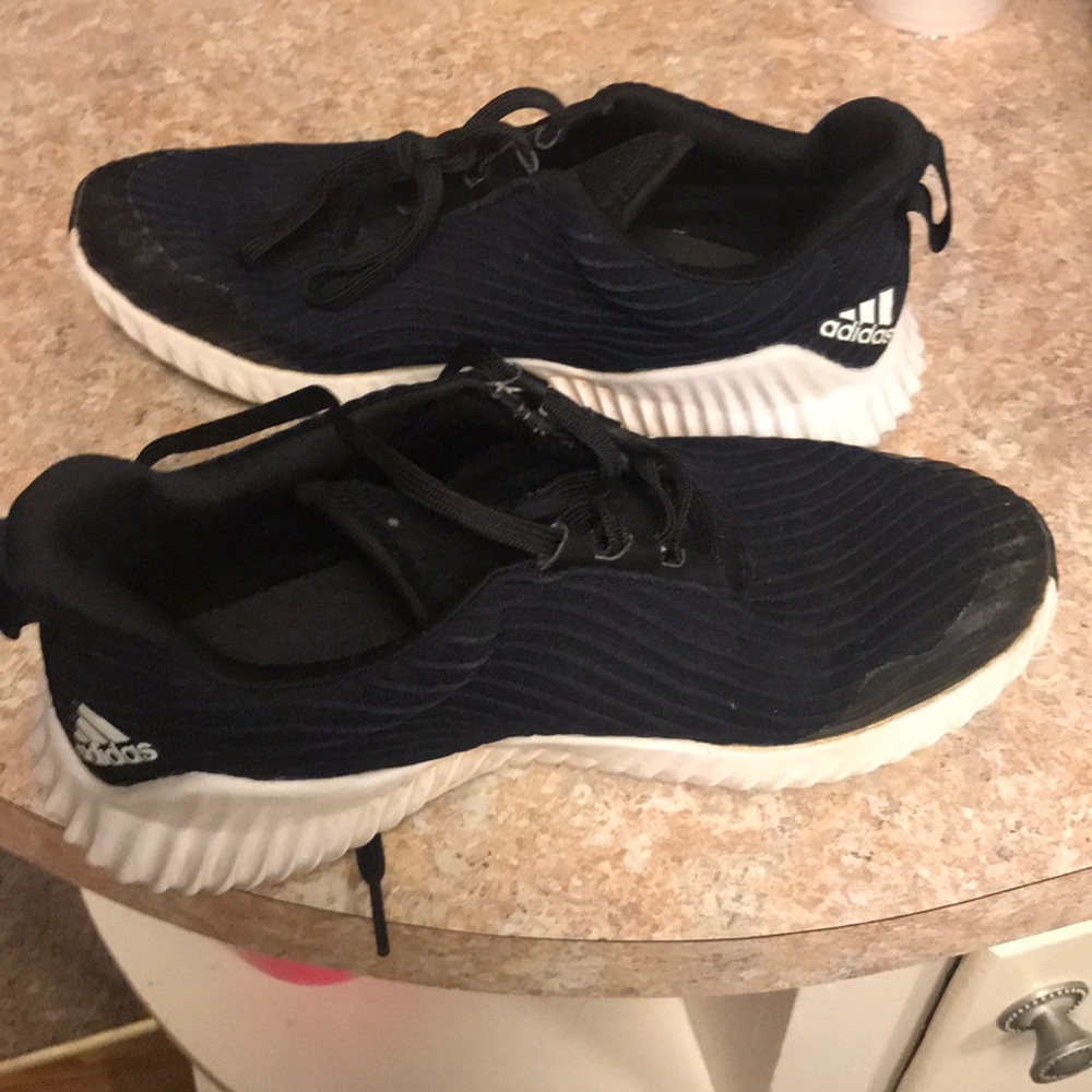 Adidas tennis shoes